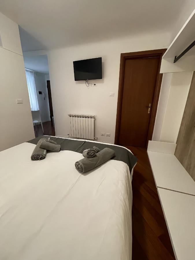Cereria Delta Apartment Trieste Bagian luar foto